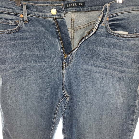 Level 99 medium wash jeans - Picture 2 of 5